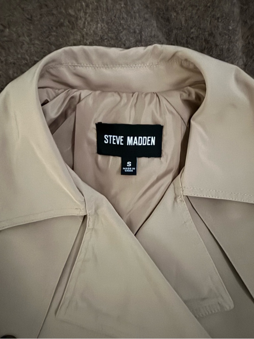 Steve Madden SIRUS Cropped Trench Coat, Khaki, Size Small - Picture 2 of 11